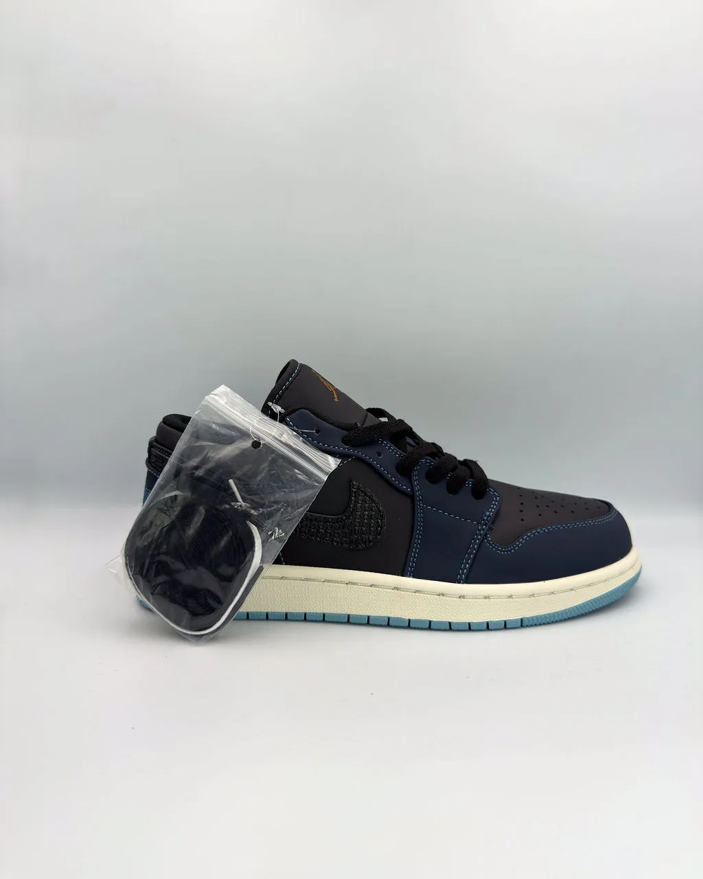 sd140of164 Sneakers Don