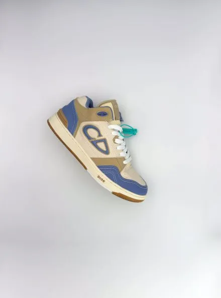 Home 32 sd158of164 Sneakers Don