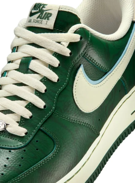 [ Nike Air Force 1 Low "LAAMS - Please Post Bills" Sneakers ]
